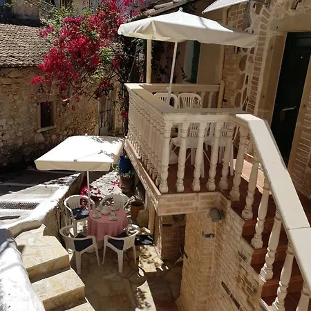 Dom wakacyjny Peristeris Traditional House Since 1900 Corfu *